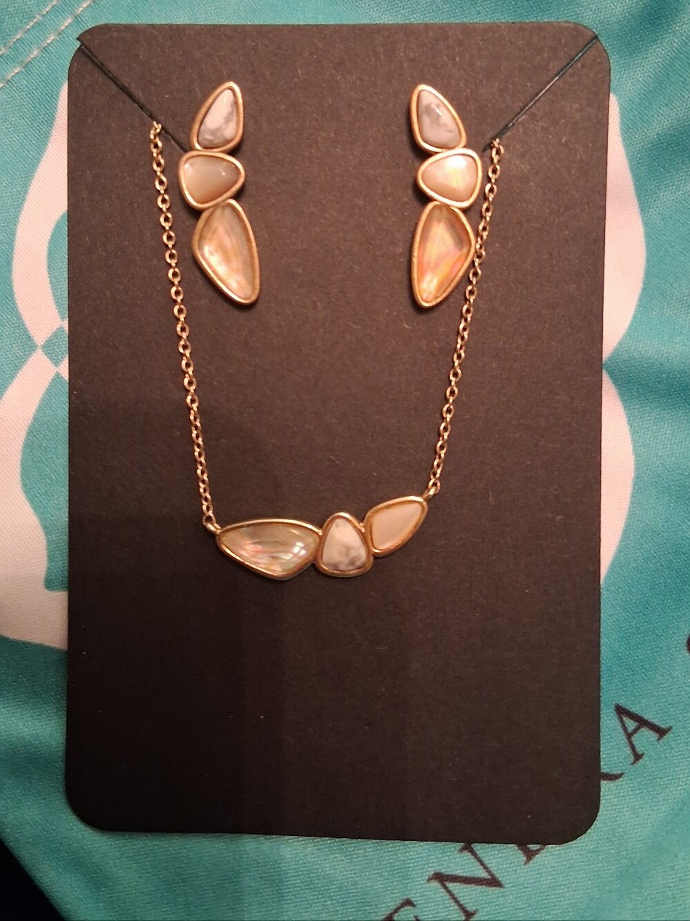 Kendra Scott Margot Necklace & Earring Set